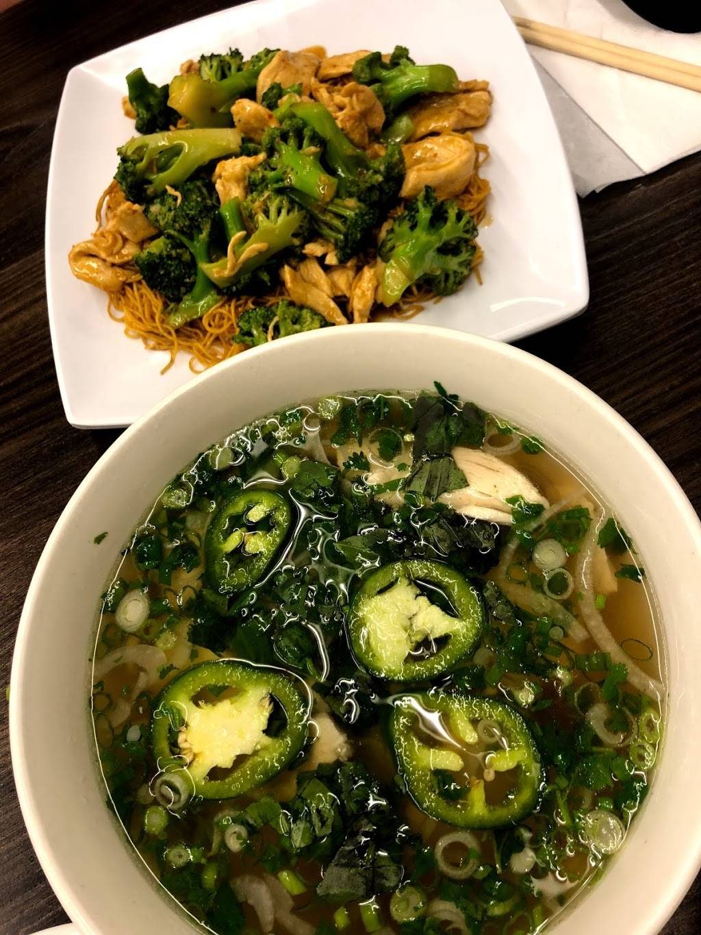 Pho Dam | restaurant | 2025 N Dobson Rd, Chandler, AZ 85224, USA | 4809076114 OR +1 480-907-6114