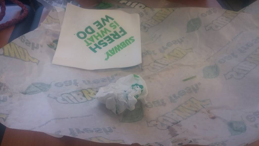 Subway | restaurant | 12851 Rosedale Hwy, Bakersfield, CA 93312, USA | 6615880574 OR +1 661-588-0574