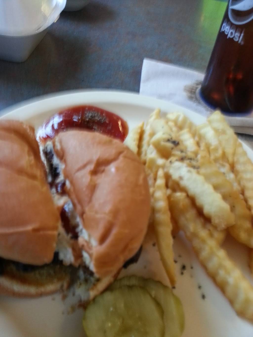 Debbies Diner | restaurant | 1404 N 22nd St, Decatur, IL 62526, USA | 2174234130 OR +1 217-423-4130