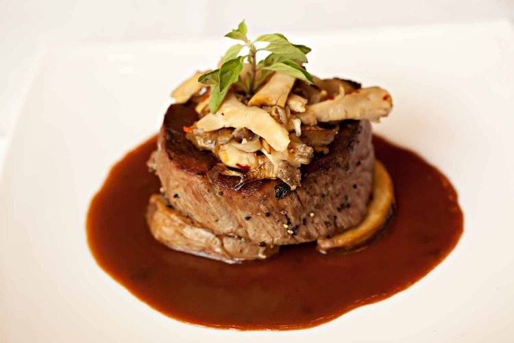 Nunzio Restaurant + Bar | restaurant | 18 New Orleans Rd, Hilton Head Island, SC 29928, USA | 8437152172 OR +1 843-715-2172