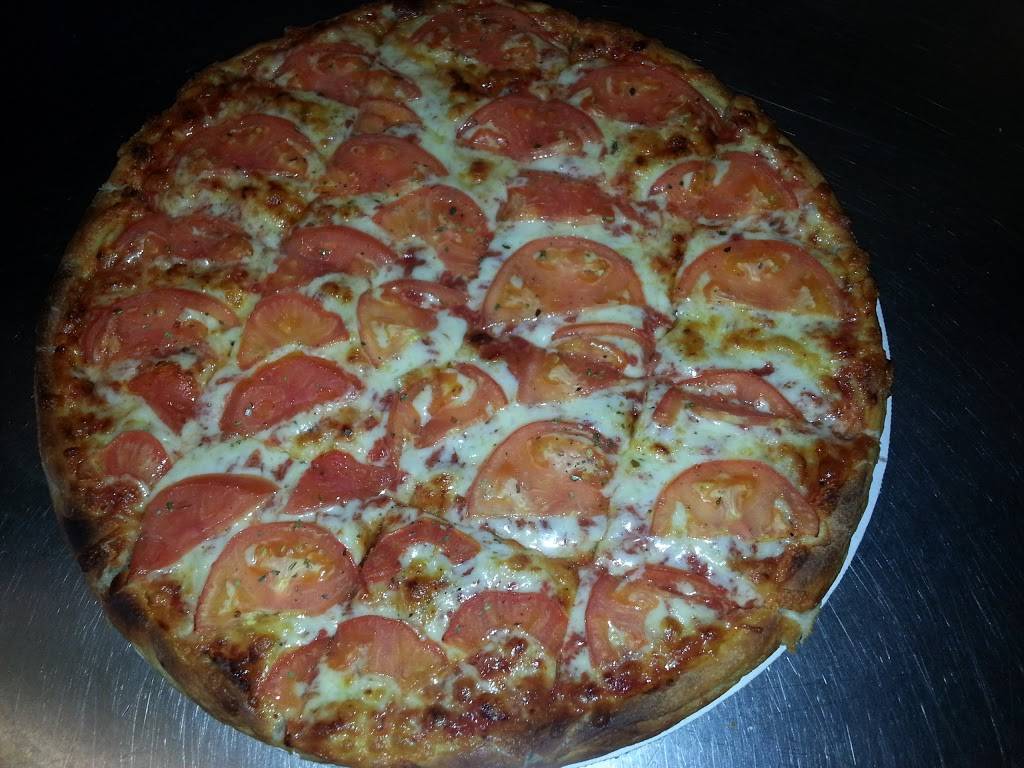 Kimberly Pizza | restaurant | 34 Kimberly Ave, New Haven, CT 06519, USA | 2034982581 OR +1 203-498-2581