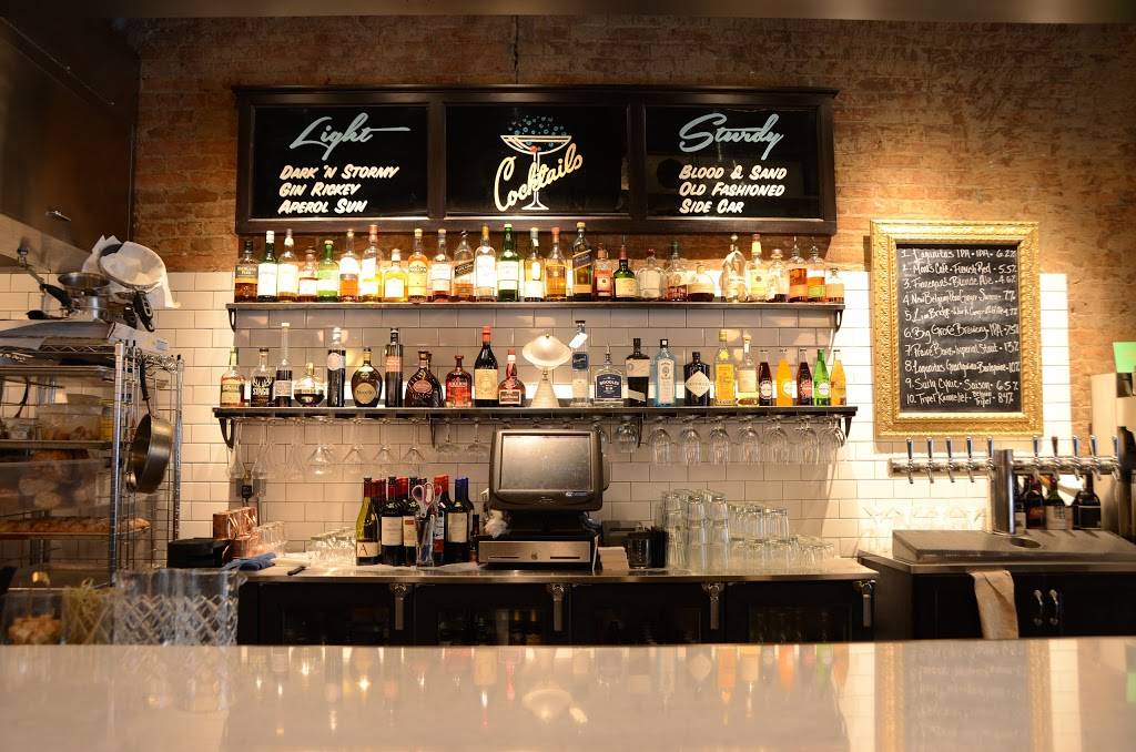 Pullman Bar & Diner | restaurant | 17 S Dubuque St, Iowa City, IA 52240, USA | 3193381808 OR +1 319-338-1808