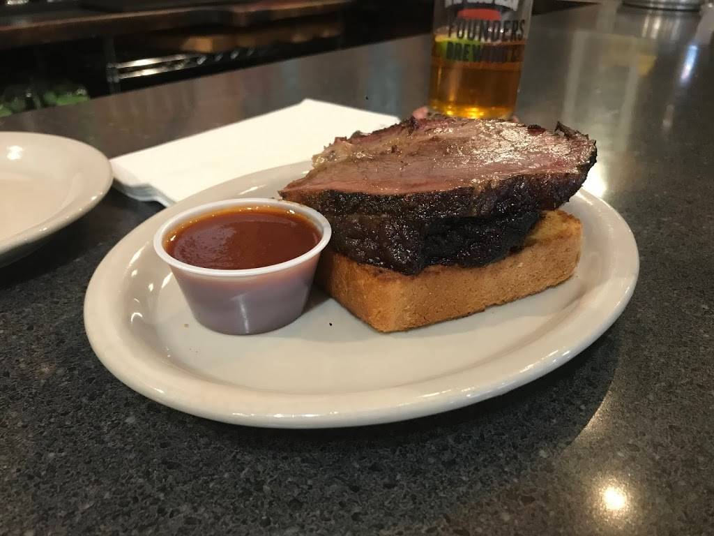 Big Rock Roadhouse | restaurant | 14779 WA-9, Mt Vernon, WA 98273, USA | 3604288070 OR +1 360-428-8070