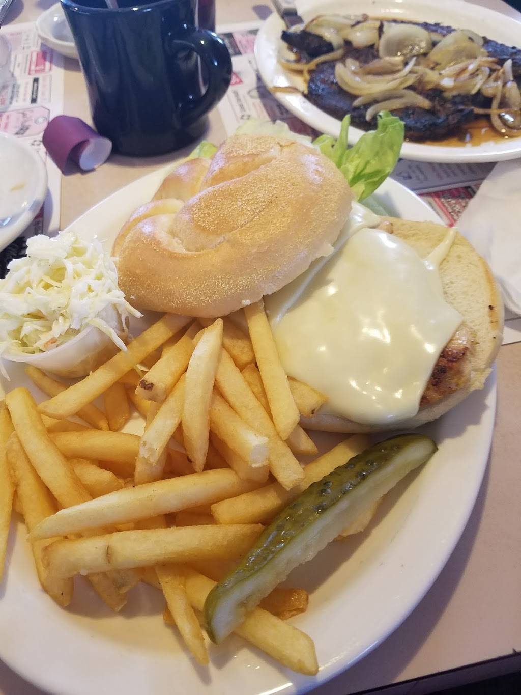 Langhorne speedway diner | bakery | 2029 Lincoln Hwy, Langhorne, PA 19047, USA | 2159493533 OR +1 215-949-3533