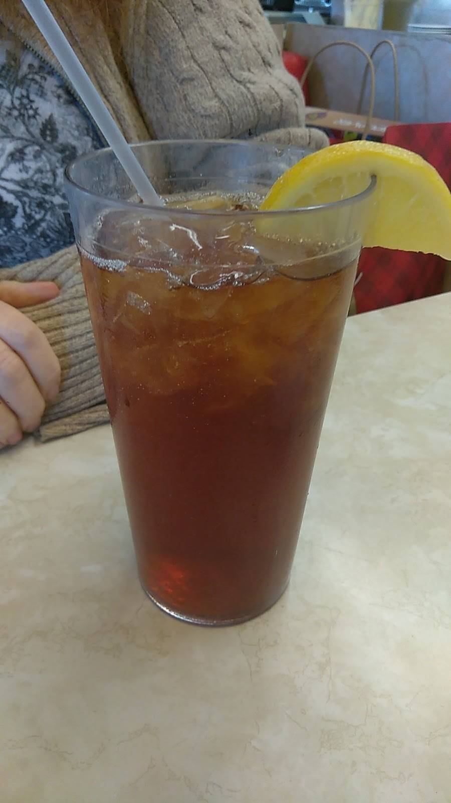 Dimples Diner | restaurant | 1823 E Main St, Visalia, CA 93292, USA | 5597390469 OR +1 559-739-0469