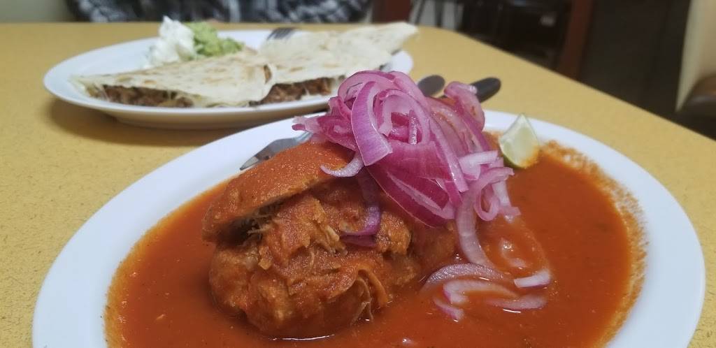 Tortas Ahogadas Chapala | restaurant | 500 State St suit 109, San Jacinto, CA 92583, USA | 9516543188 OR +1 951-654-3188