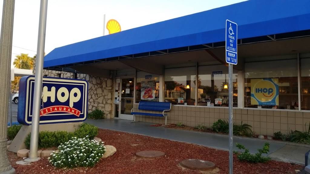 IHOP | restaurant | 1320 University Ave, Riverside, CA 92507, USA | 9513694028 OR +1 951-369-4028