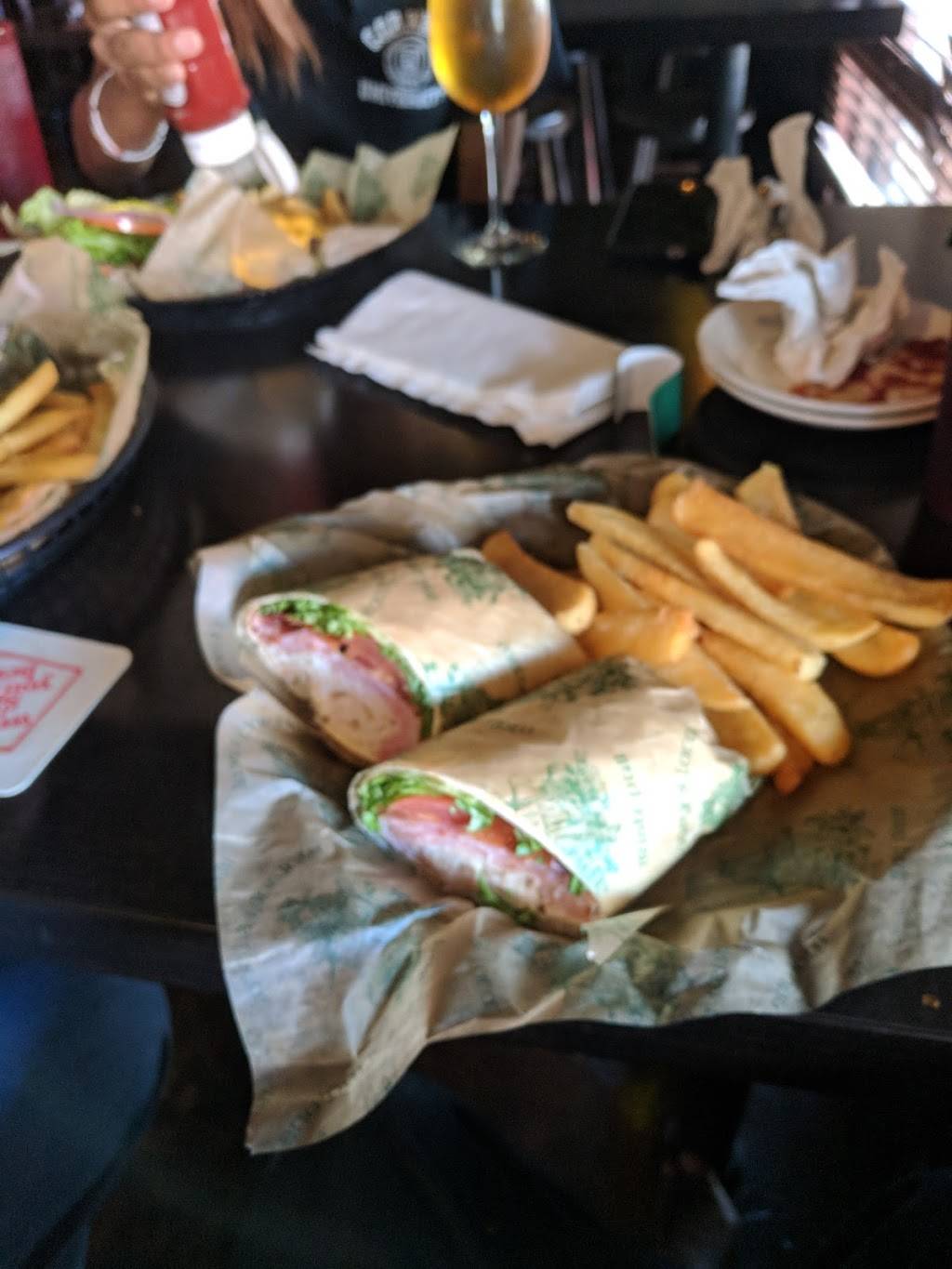 Maloneys Local Irish Pub Carrollwood | restaurant | 12904 N Dale Mabry Hwy, Tampa, FL 33618, USA | 8132525526 OR +1 813-252-5526