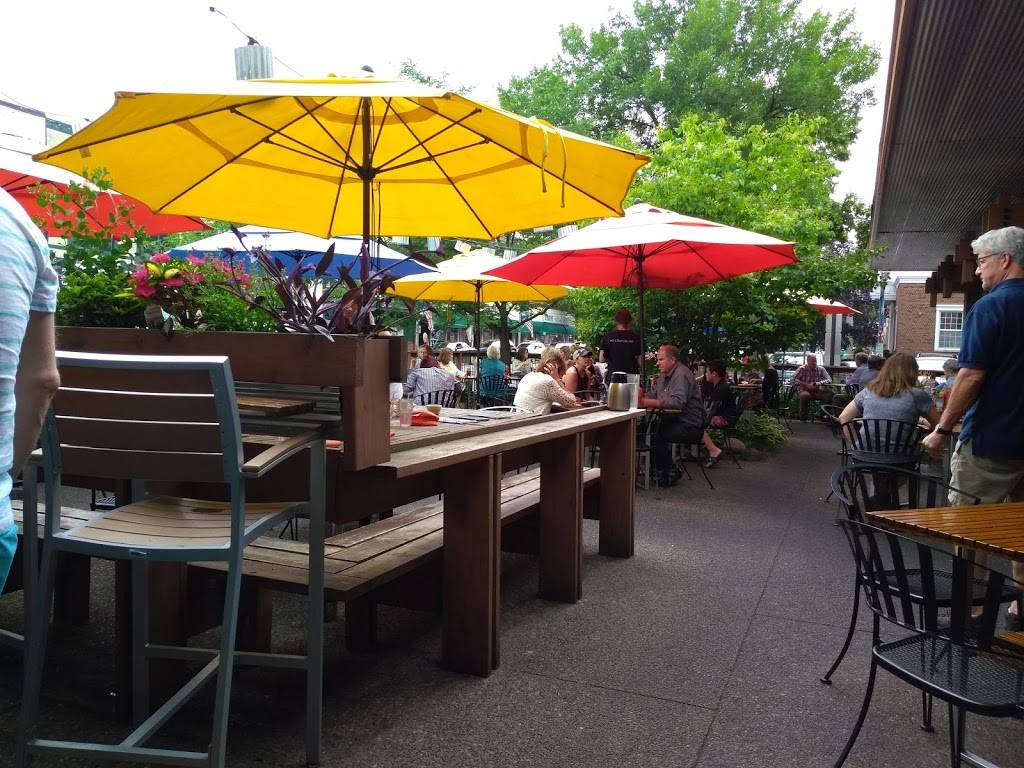 Washington Square Bar & Grill | restaurant | 4736 Washington Ave, White Bear Lake, MN 55110, USA | 6514077162 OR +1 651-407-7162