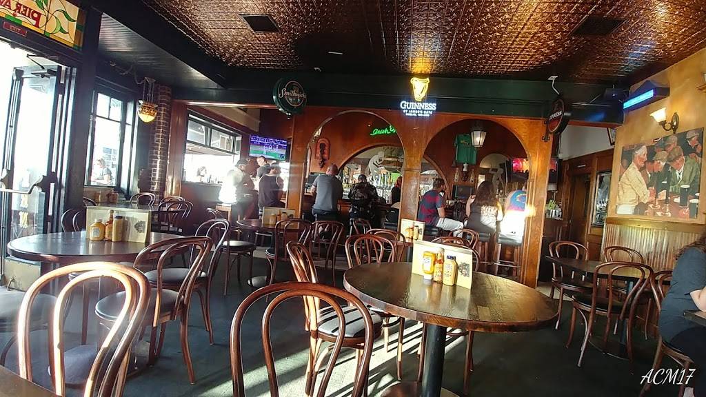 Hennesseys Tavern | restaurant | 8 Pier Ave, Hermosa Beach, CA 90254, USA | 3103725759 OR +1 310-372-5759