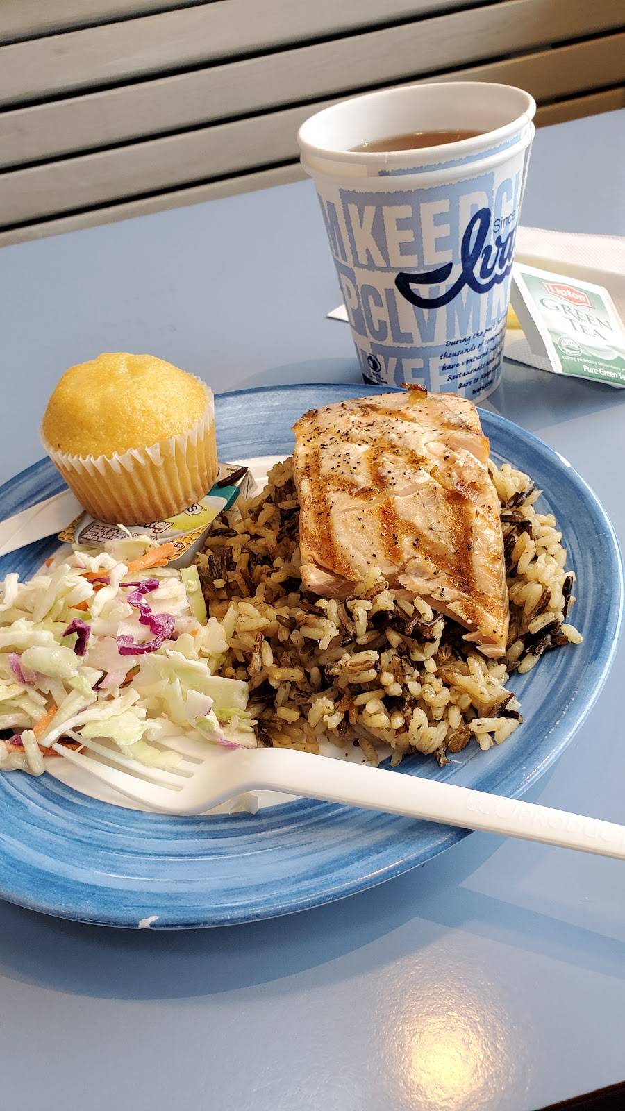 Ivars Seafood Bar | restaurant | 9726 State Ave, Marysville, WA 98270, USA | 3606537734 OR +1 360-653-7734