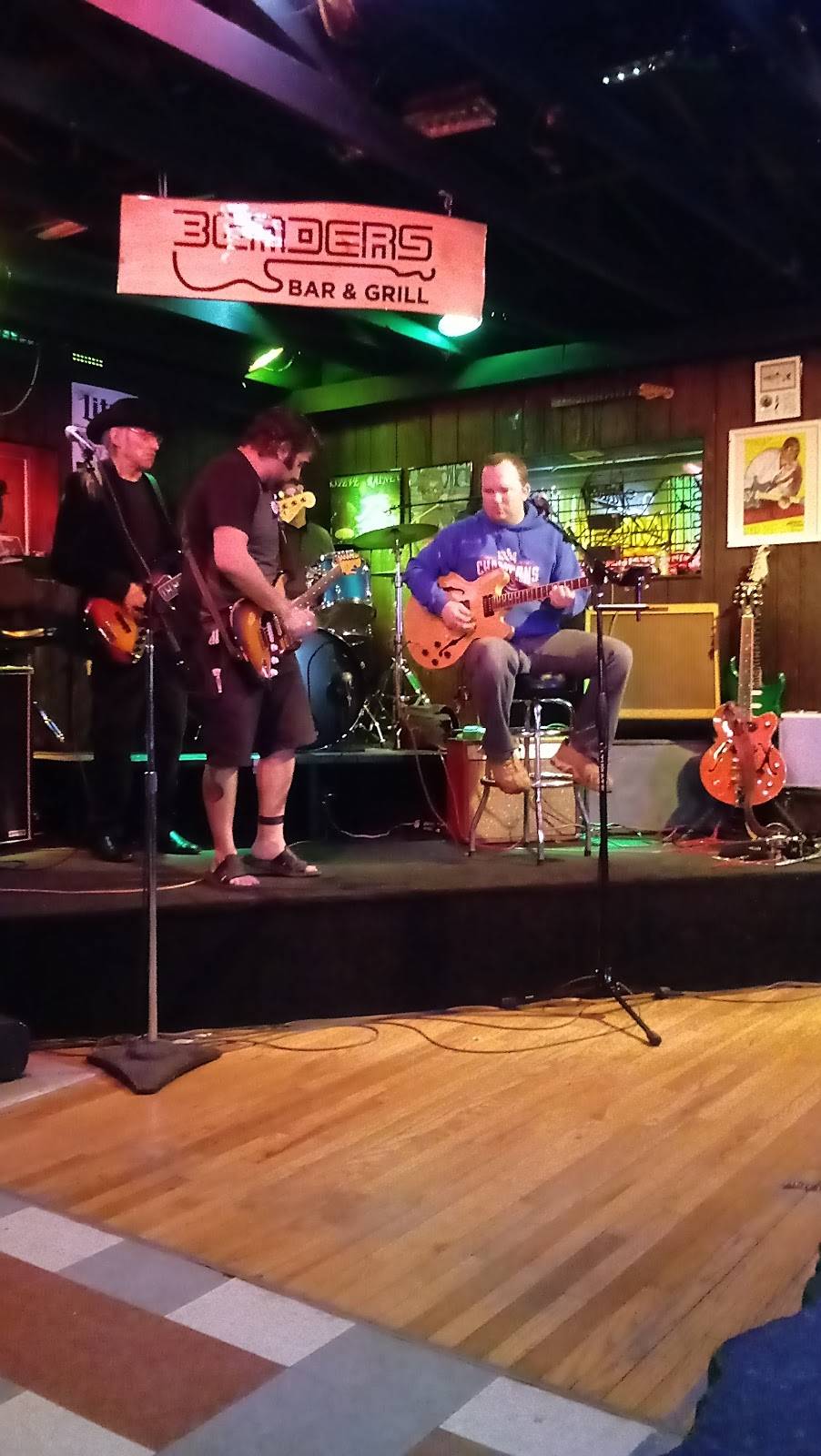 Benders Bar | restaurant | 409 E Northwater St, Silver Lake, WI 53170, USA | 2628855070 OR +1 262-885-5070