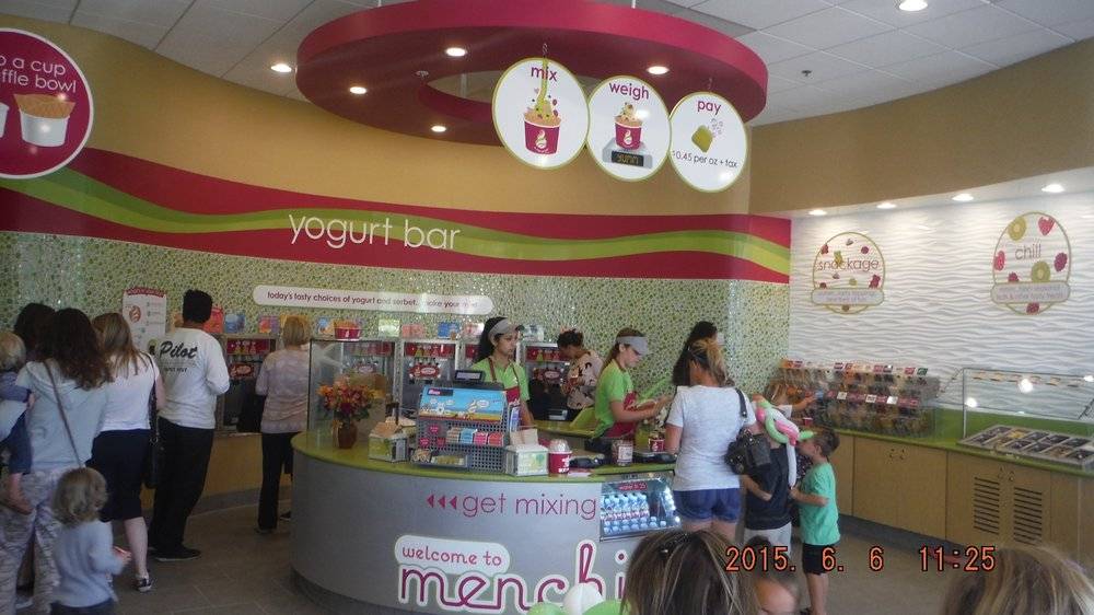 Menchies Frozen Yogurt | bakery | 943 Avenida Pico Bldg 5, San Clemente, CA 92673, USA | 9499101331 OR +1 949-910-1331