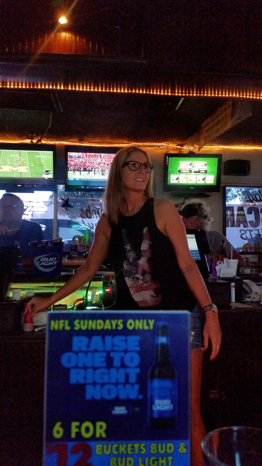 MICKS PUB | restaurant | 2140 Drew St, Clearwater, FL 33765, USA | 7274610121 OR +1 727-461-0121