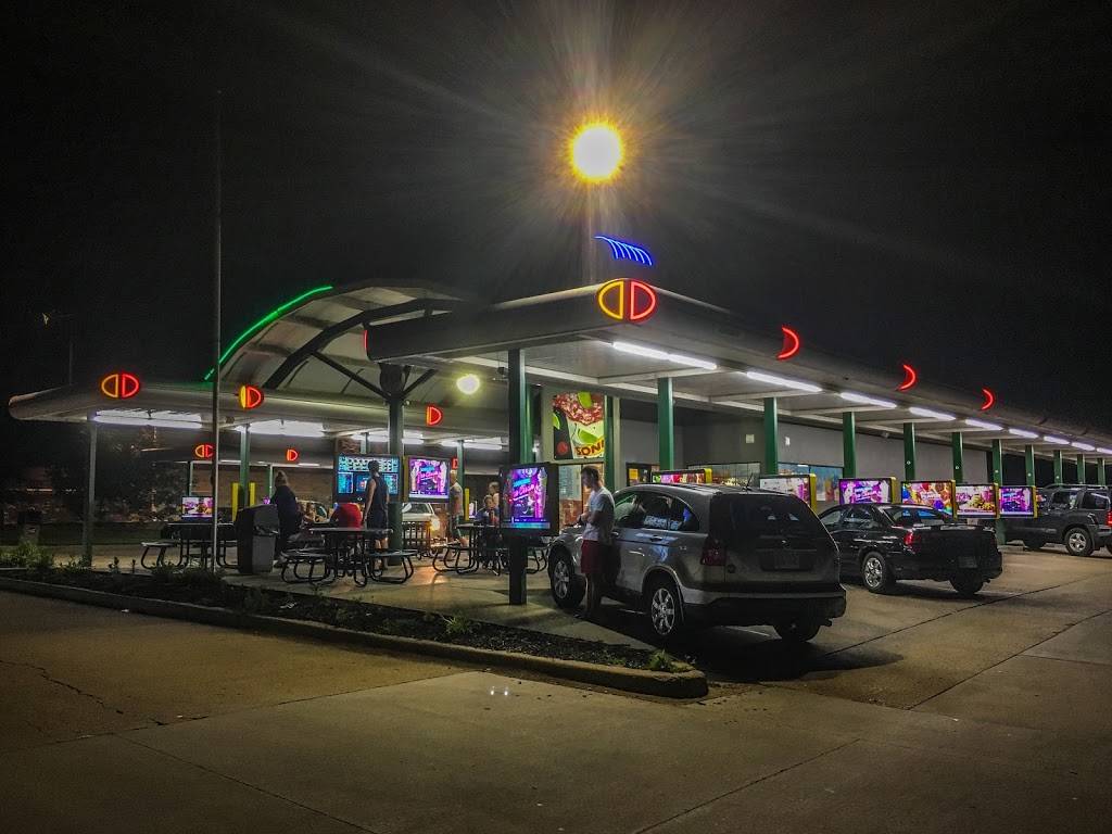 Sonic Drive-In | restaurant | 13601 W 63rd St, Shawnee, KS 66216, USA | 9136310040 OR +1 913-631-0040