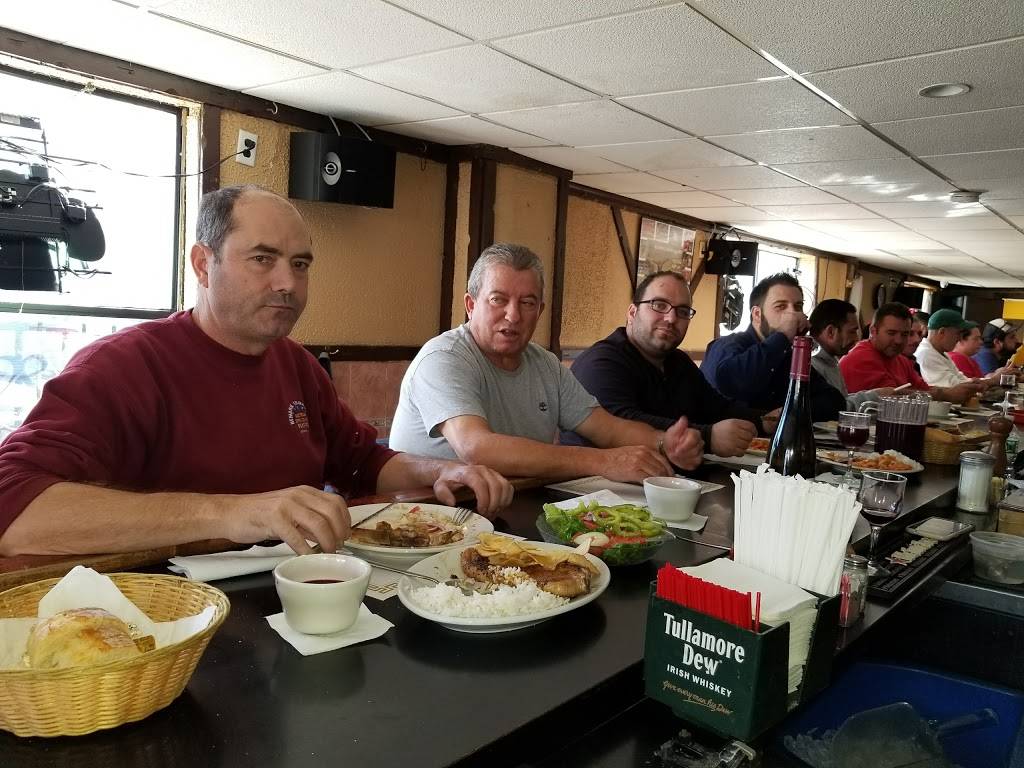 SideLines | restaurant | 65 Elm Rd, Newark, NJ 07105, USA | 8622377609 OR +1 862-237-7609