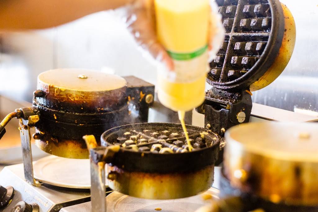 Wafflez-N-Creamz | restaurant | 124 1st St E, Humble, TX 77338, USA | 2813187190 OR +1 281-318-7190