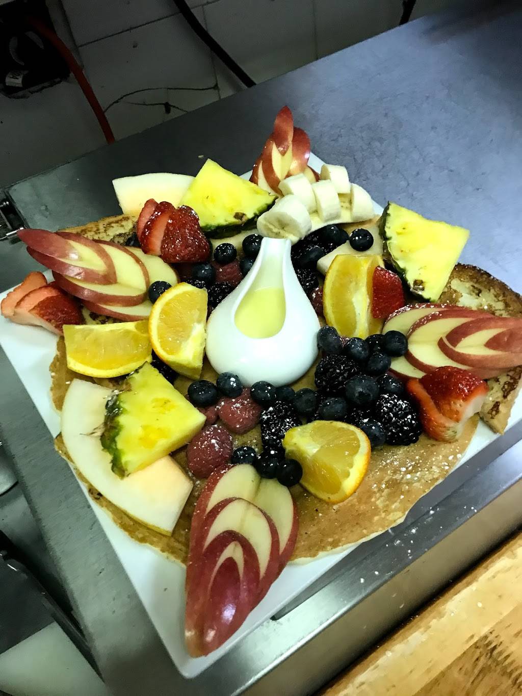 Le Restaurant Du Carrefour | restaurant | 505 Avenue Béthany, Lachute, QC J8H 4A6, Canada | 4504093229 OR +1 450-409-3229