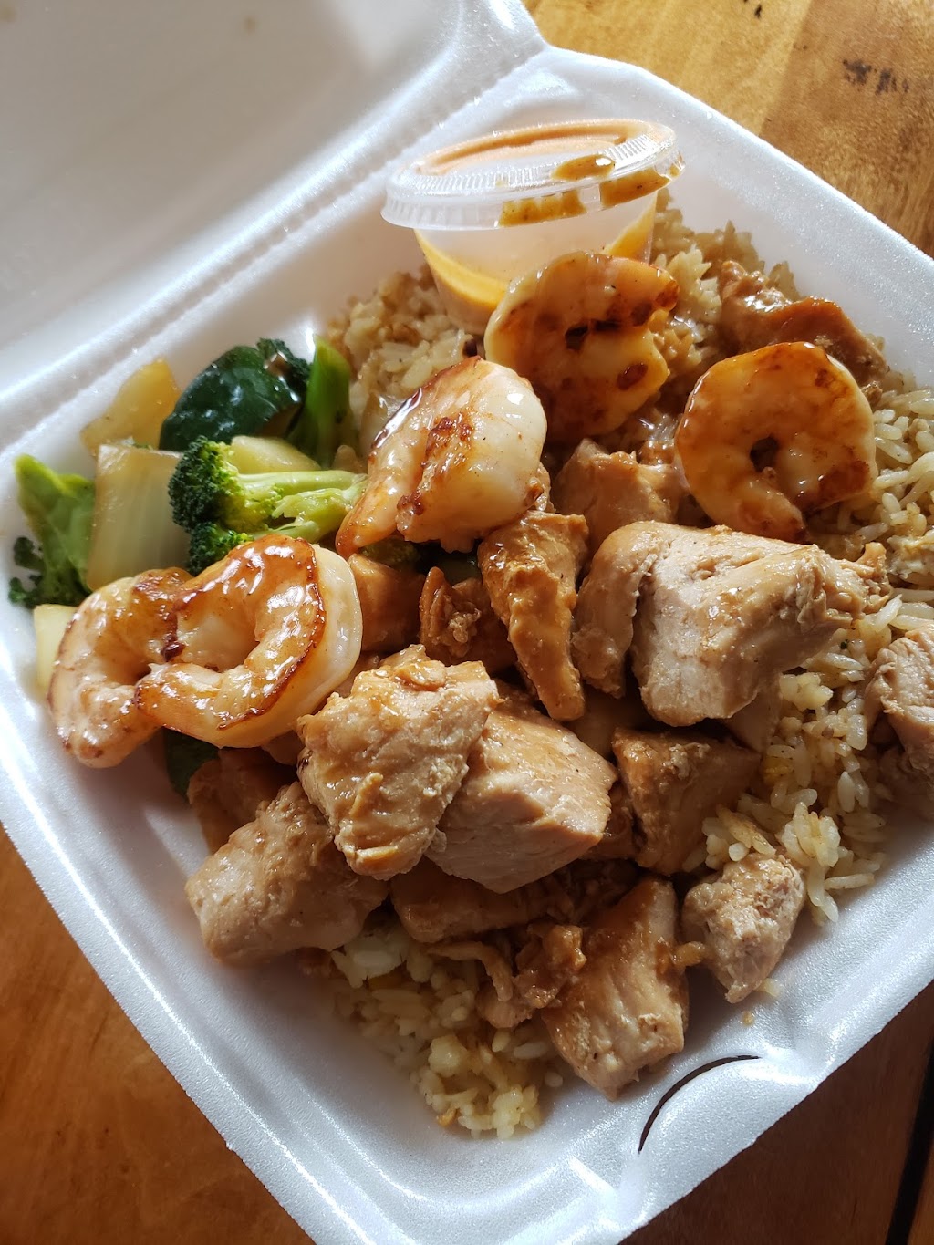Mizumi Hibachi & Sushi Express | restaurant | 107 S Neosho Blvd, Neosho, MO 64850, USA | 4173892542 OR +1 417-389-2542