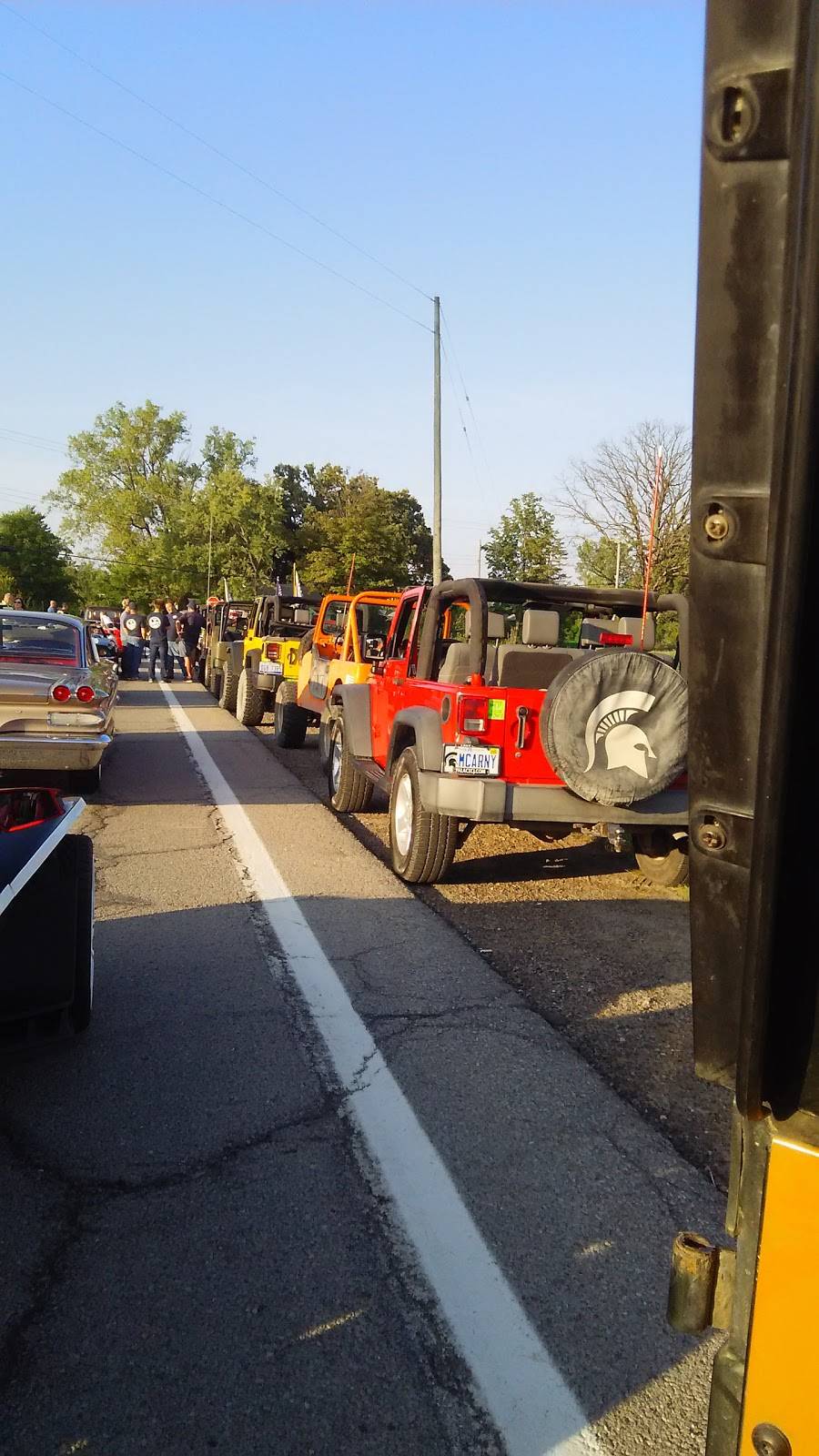 Hungry Howies Pizza | meal delivery | 37265 S Groesbeck Hwy, Clinton Twp, MI 48036, USA | 5864636300 OR +1 586-463-6300