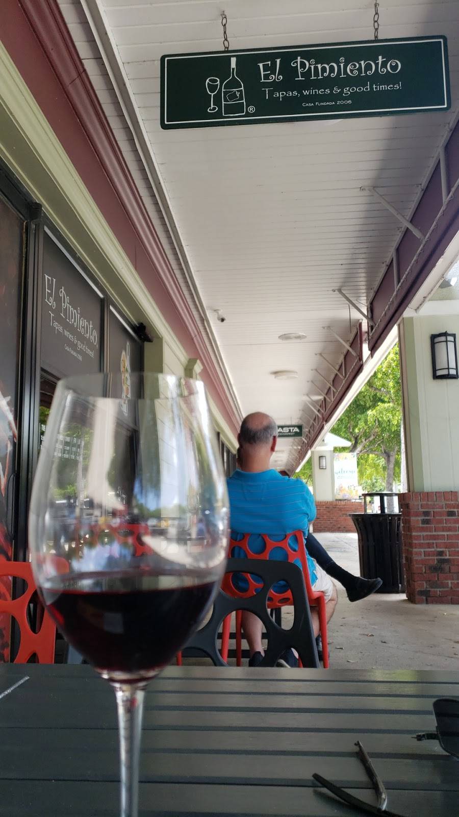 El Pimiento Restaurant | restaurant | 16403 NW 67th Ave, Miami Lakes, FL 33014, USA | 3058268181 OR +1 305-826-8181