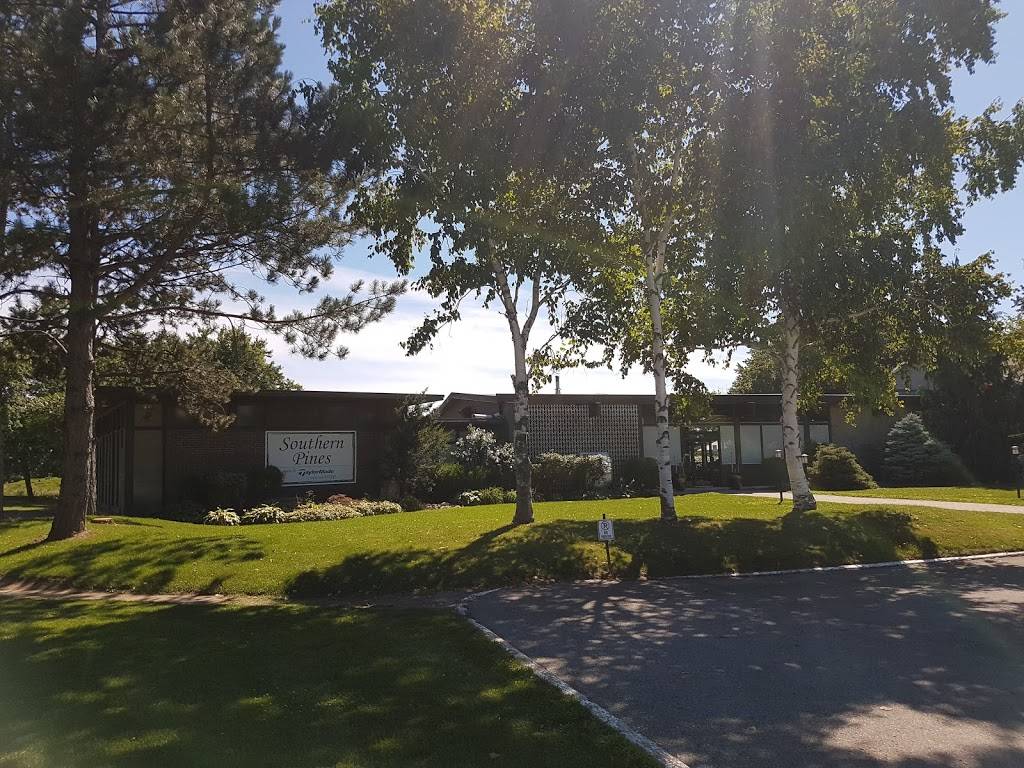 Southern Pines Golf & Country Club | meal takeaway | 8453 Airport Rd E, Mount Hope, ON L0R 1W0, Canada | 9056796308 OR +1 905-679-6308