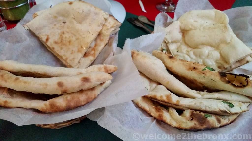 Hungry Bird | restaurant | 980 Morris Ave, Bronx, NY 10456, USA | 9178014900 OR +1 917-801-4900