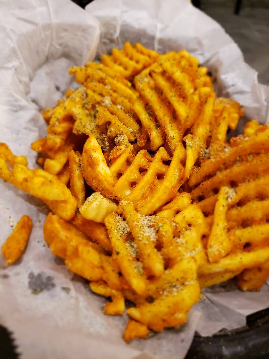 Wings Over Raleigh | meal delivery | 2900 Hillsborough St, Raleigh, NC 27607, USA | 9195469111 OR +1 919-546-9111