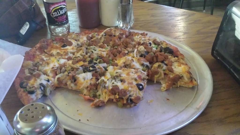 Knickers Saloon | restaurant | 2186 Central Ave, Dubuque, IA 52001, USA | 5635570887 OR +1 563-557-0887