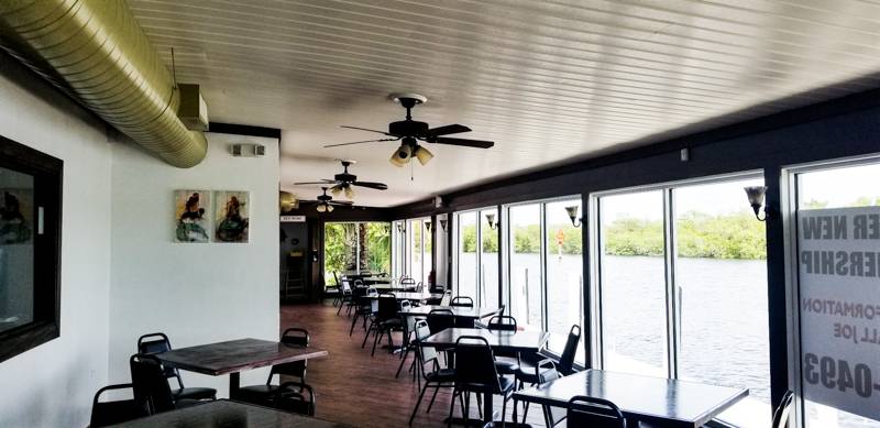 Riviera Bar and Grill | restaurant | 5500 Deltona Dr, Punta Gorda, FL 33950, USA | 9416392633 OR +1 941-639-2633