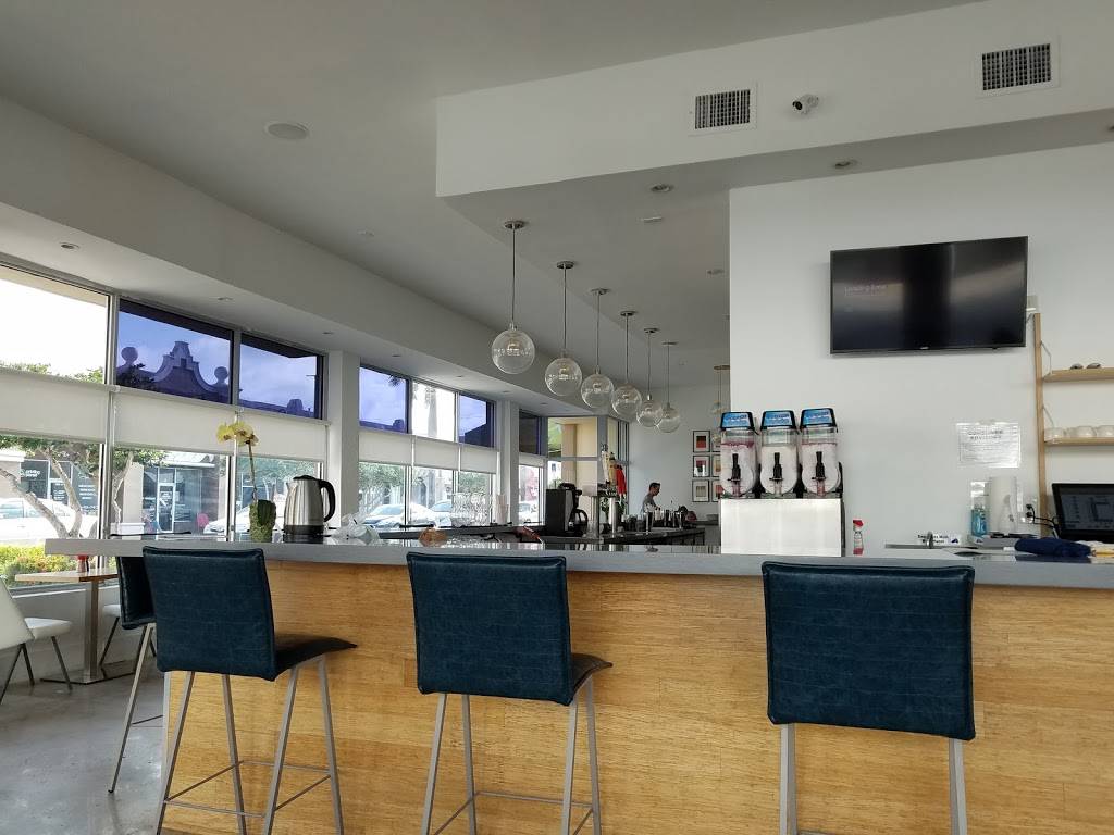 Patty Macs | restaurant | 2001 Harrison St, Hollywood, FL 33020, USA | 7548165606 OR +1 754-816-5606