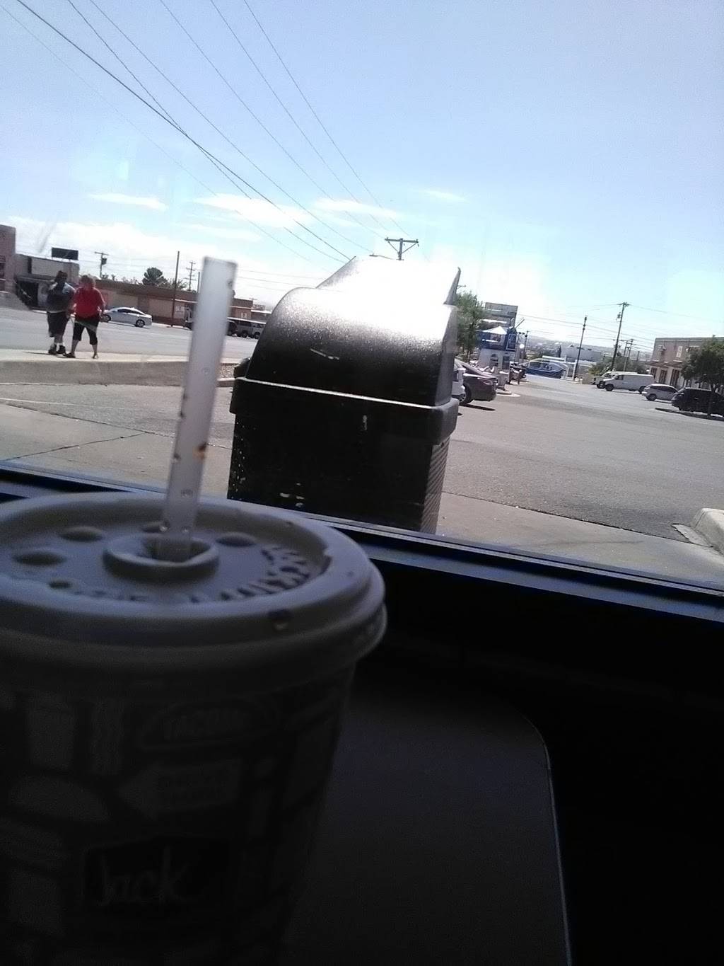 Jack in the Box | restaurant | 5350 Montana Ave, El Paso, TX 79903, USA | 9157729863 OR +1 915-772-9863