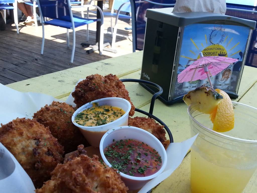 Nautifish Rum Bar | restaurant | 1022 Nautica Rd, Camdenton, MO 65020, USA | 5732862226 OR +1 573-286-2226