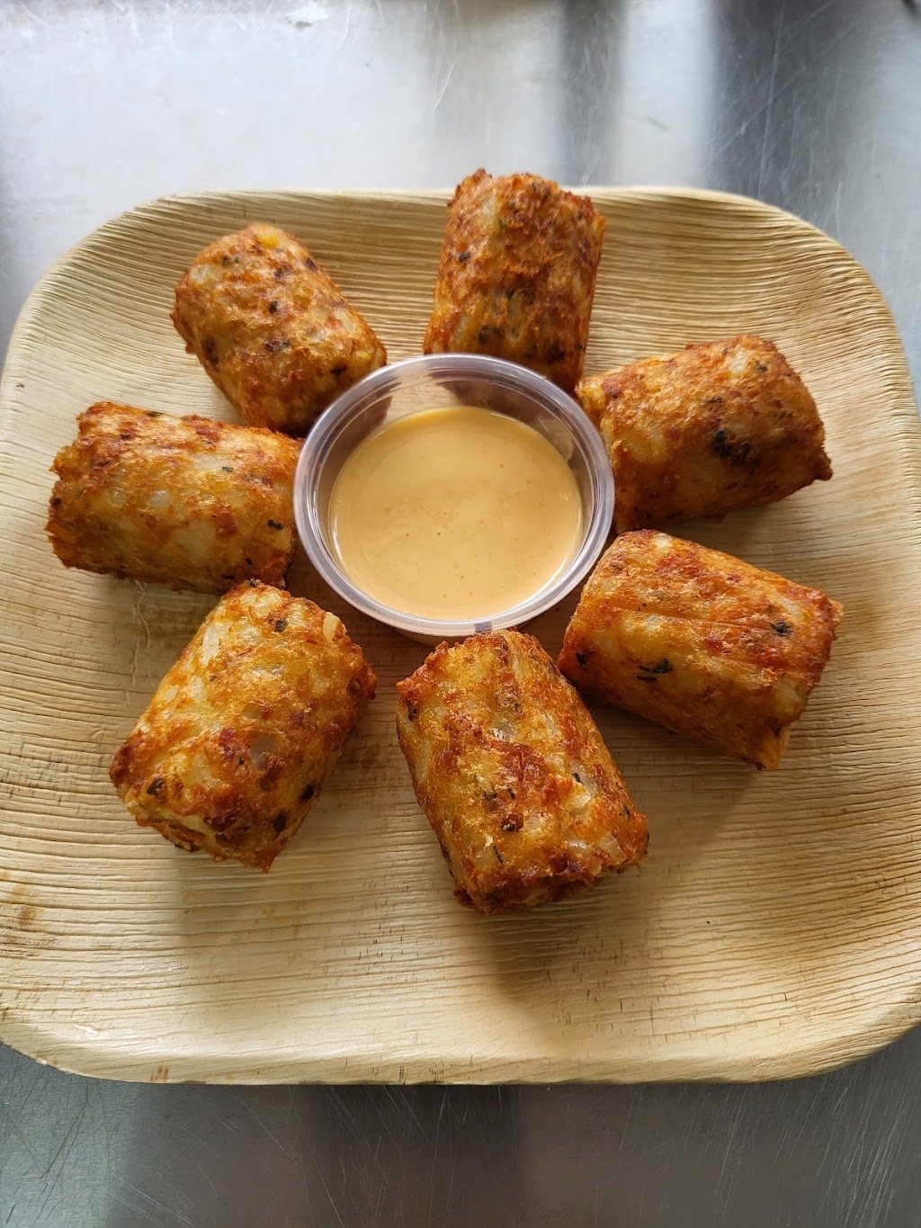 Paradise Pineapple Grill | restaurant | 7120 W Grover Cleveland Blvd, Homosassa, FL 34446, USA | 3522931887 OR +1 352-293-1887