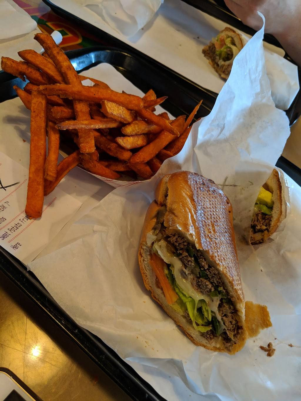 Burgerocity | restaurant | 157 Iron Point Rd, Folsom, CA 95630, USA | 9165889064 OR +1 916-588-9064