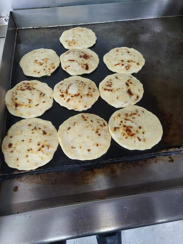 Pupusas y Antojitos Salvadoreños | restaurant | 19201 Kings Row, New Caney, TX 77357, USA | 8322314997 OR +1 832-231-4997