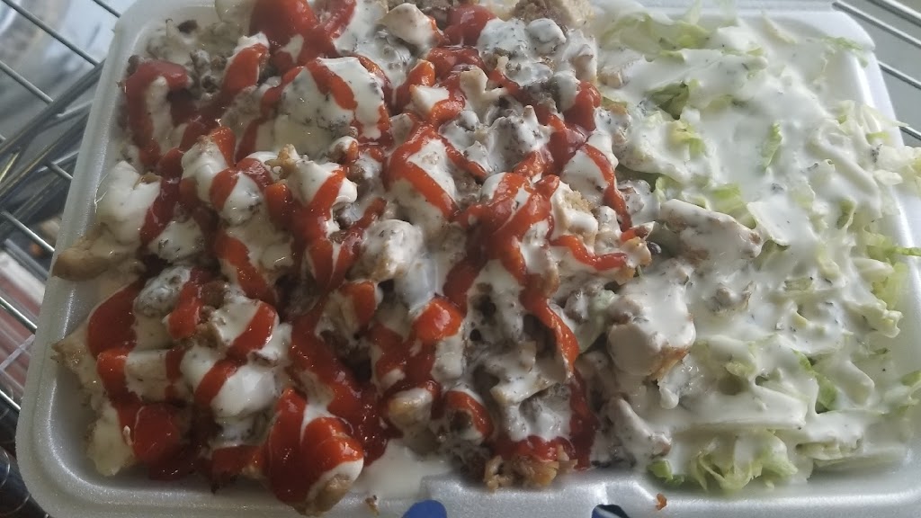 Habibis Halal Food | restaurant | Weston St and, W Service Rd, Hartford, CT 06120, USA | 8609523001 OR +1 860-952-3001