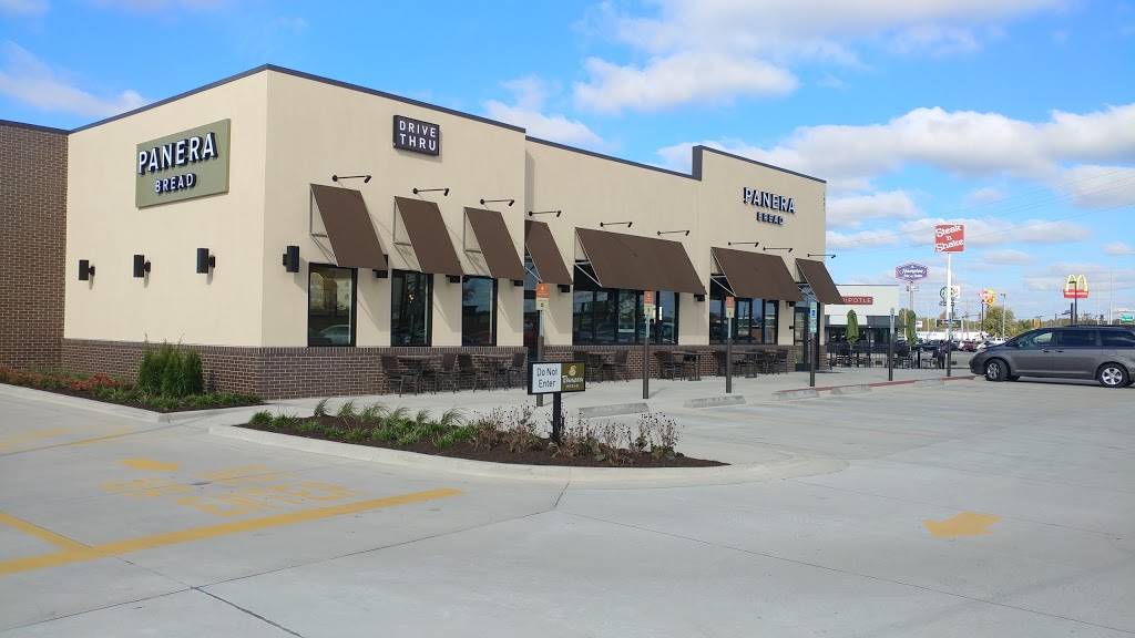 Panera Bread | cafe | 1601 Damron Court, Effingham, IL 62401, USA | 2172403001 OR +1 217-240-3001
