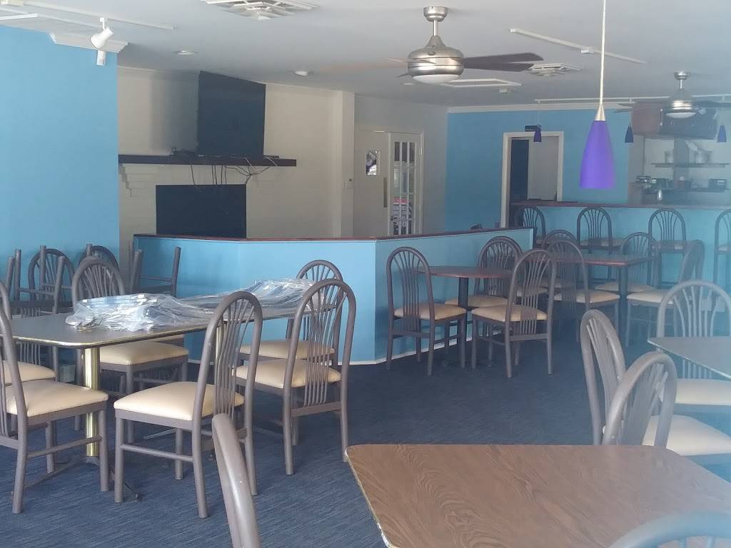 The Landing Grill | restaurant | 8629 River Rd, Petersburg, VA 23803, USA | 8045903300 OR +1 804-590-3300