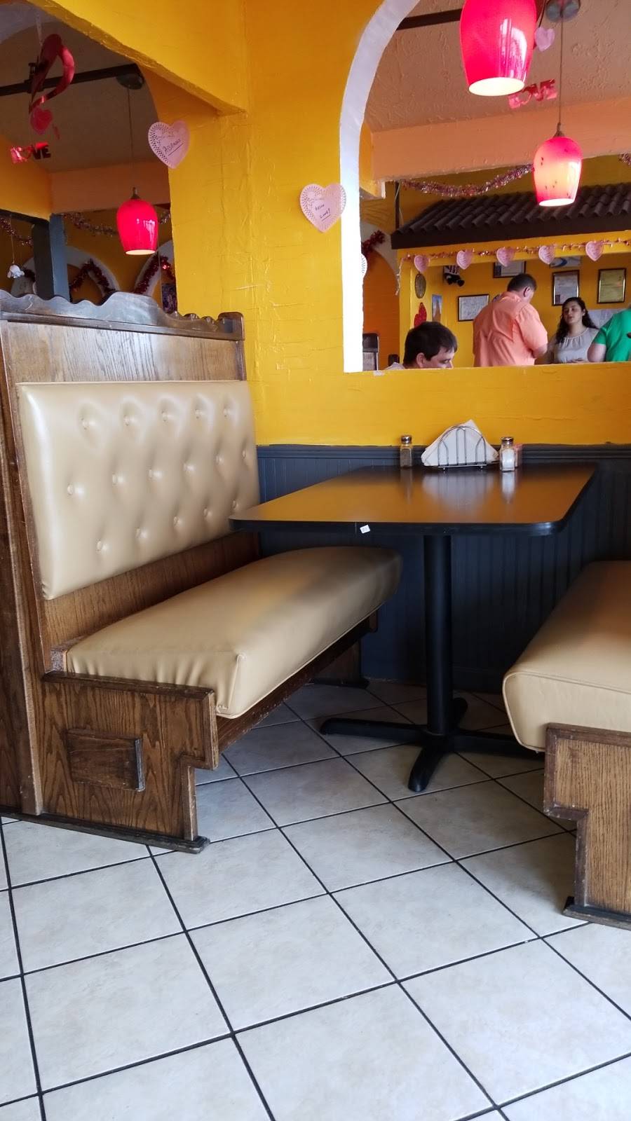 El-Cazador Mexican Restaurant | restaurant | 619 Veterans Pkwy S, Moultrie, GA 31788, USA | 2299851319 OR +1 229-985-1319