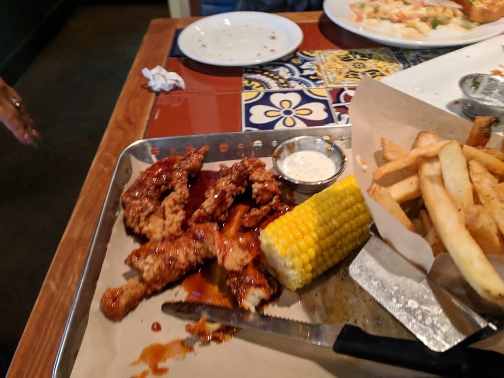 Chilis Grill & Bar | meal takeaway | 1130 S Kirkwood Rd, Kirkwood, MO 63122, USA | 3149848176 OR +1 314-984-8176