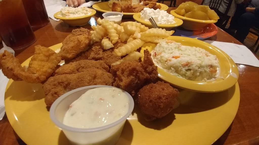 Hillbillys Cabin Restaurant | restaurant | 308 McCrary Dr, Morristown, TN 37814, USA | 4235872343 OR +1 423-587-2343