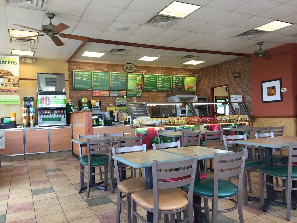 Subway | restaurant | 847 US-84, Teague, TX 75860, USA | 2547393066 OR +1 254-739-3066