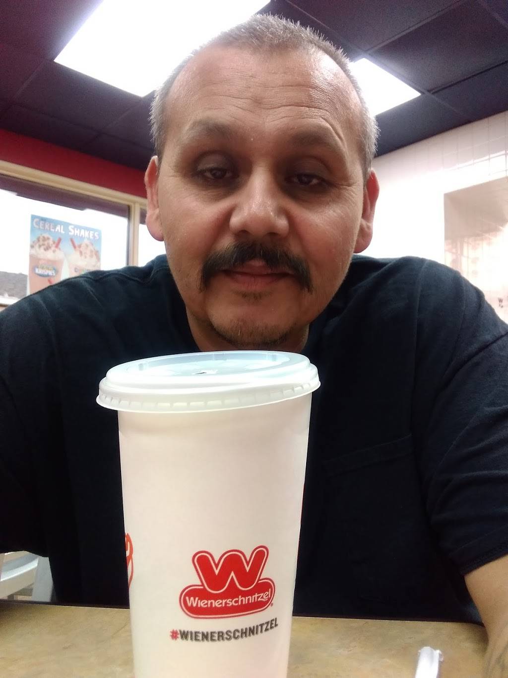 Wienerschnitzel | restaurant | 10221 Artesia Blvd, Bellflower, CA 90706, USA | 5628665596 OR +1 562-866-5596