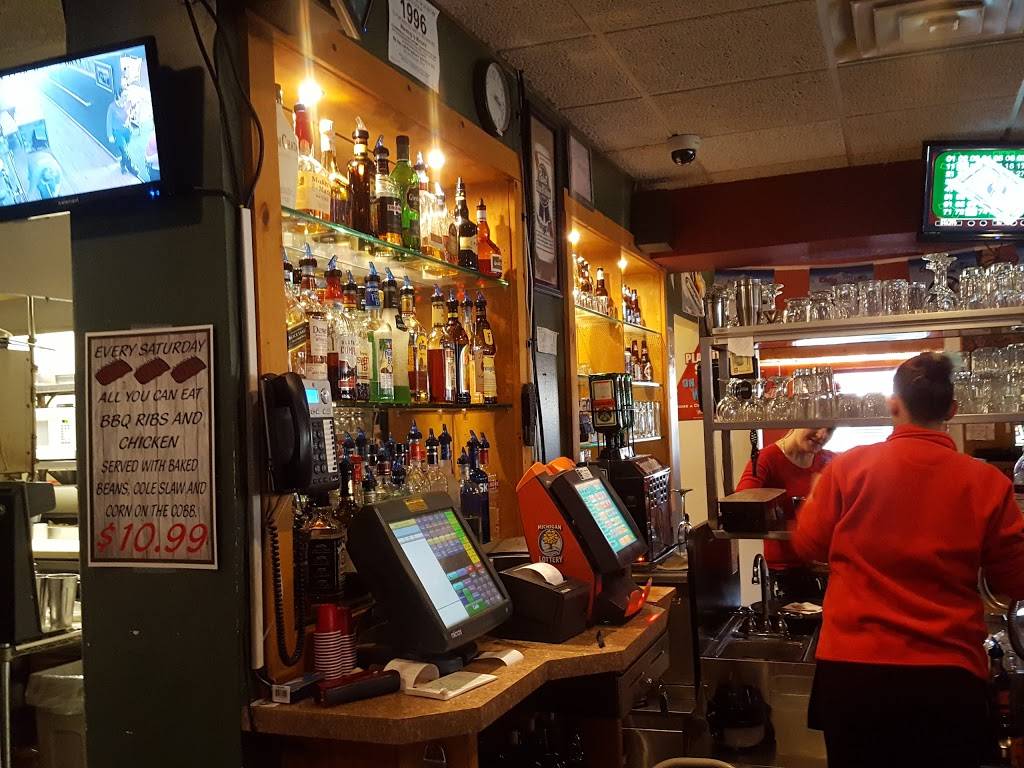 Southwoods Pub and Grill | restaurant | 1007 Spring St, Petoskey, MI 49770, USA | 2314871710 OR +1 231-487-1710