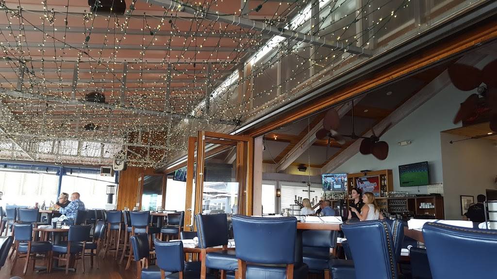 Seaport Grille | restaurant | 6 Rowe Square, Gloucester, MA 01930, USA | 9782829799 OR +1 978-282-9799