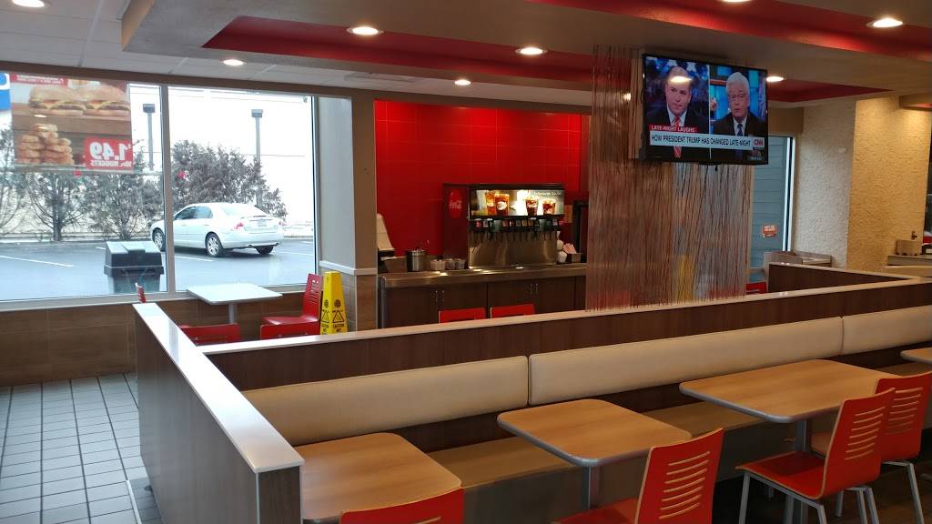 Burger King | restaurant | 8257 E Main St, Ridgeland, SC 29936, USA | 8437172349 OR +1 843-717-2349