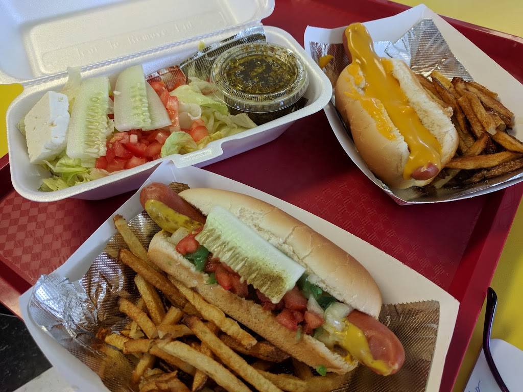 Bugsys Chicago Dog | restaurant | 311 Broadway St, Mt Vernon, IL 62864, USA | 6182423647 OR +1 618-242-3647