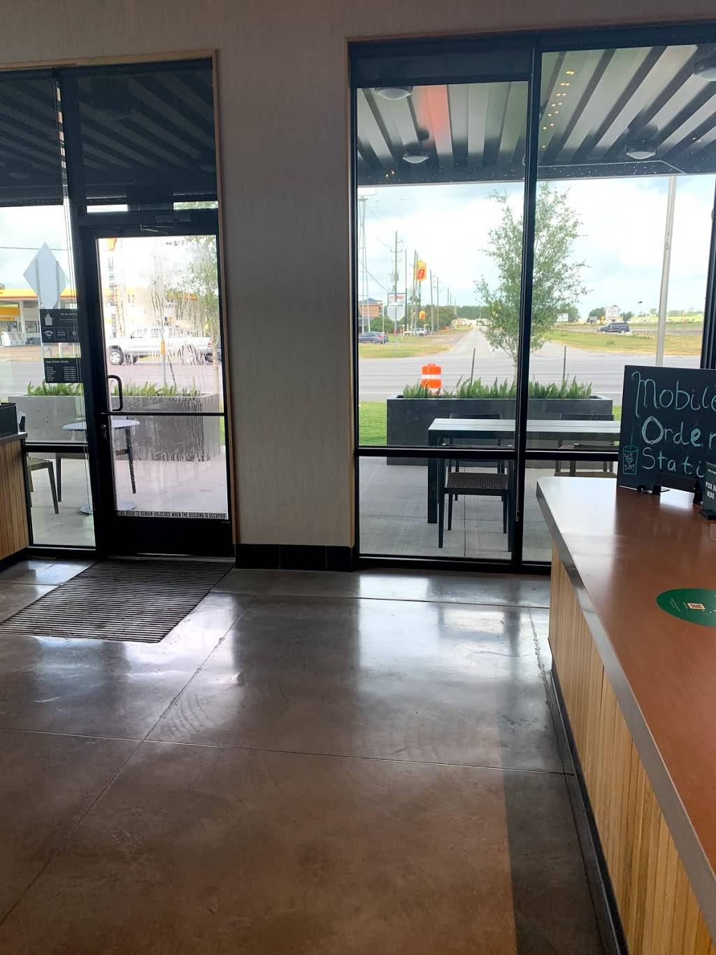 Starbucks | cafe | 2013 S Meyer St, Sealy, TX 77474, USA | 9796277999 OR +1 979-627-7999