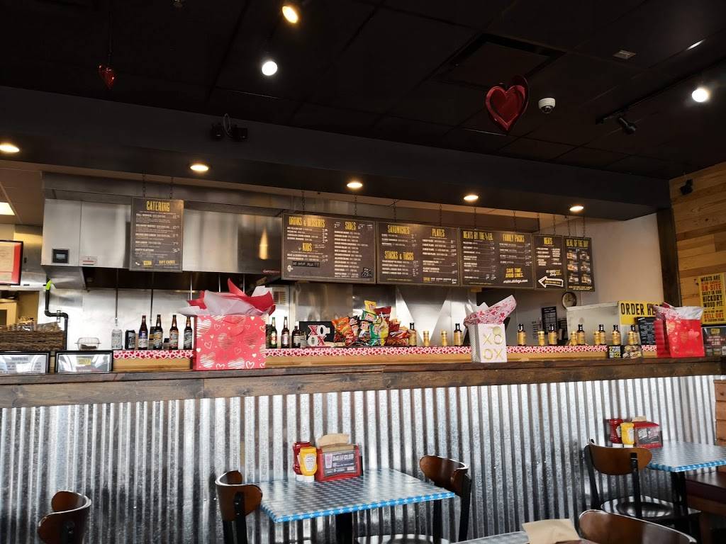 Dickeys Barbecue Pit | restaurant | 1252 Interquest Pkwy, Colorado Springs, CO 80921, USA | 7195981909 OR +1 719-598-1909